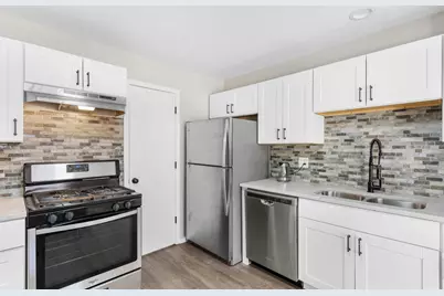 210 Dublin Lane #V2, Schaumburg, IL 60194 - Photo 16