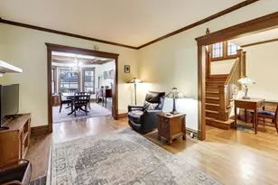 1308 W Glenlake Ave, Chicago, IL 60660 - Photo 10