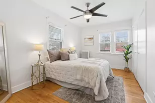 2233 W Greenleaf Ave, Chicago, IL 60645 - Photo 24