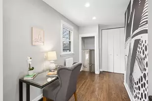 2233 W Greenleaf Ave, Chicago, IL 60645 - Photo 16