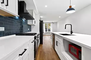 3341 W Iowa St, Chicago, IL 60651 - Photo 10