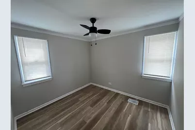 4813 W 102nd Street, Oak Lawn, IL 60453 - Photo 8