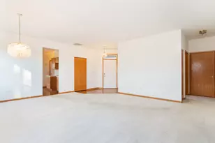 21539 W Empress Ln, Plainfield, IL 60544 - Photo 2