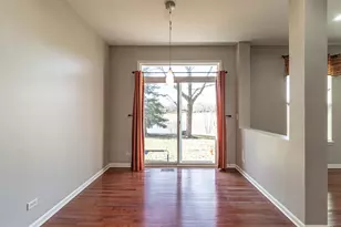 1858 Crenshaw Cir, Vernon Hills, IL 60061 - Photo 16