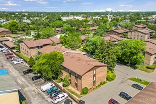 61 W Pier Dr, Westmont, IL 60559 - Photo 34