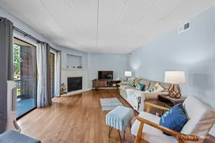 61 W Pier Dr, Westmont, IL 60559 - Photo 6