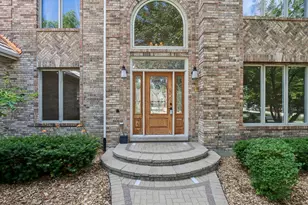 641 Mason Ln, Lake in the Hills, IL 60156 - Photo 4