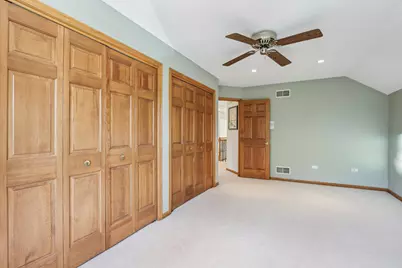 641 Mason Lane, Lake in the Hills, IL 60156 - Photo 32