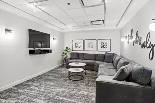 30 E Huron St, Chicago, IL 60611 - Photo 14