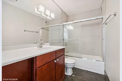 30 E Huron Street #5301, Chicago, IL 60611 - Photo 8