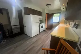 17913 William St, Lansing, IL 60438 - Photo 8