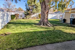 17913 William St, Lansing, IL 60438 - Photo 4