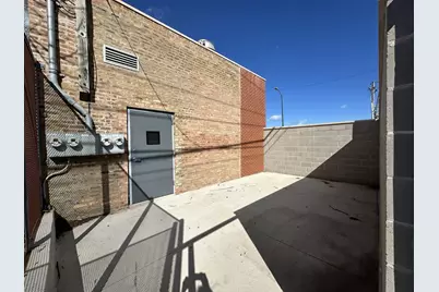 610 S Central Park Avenue, Chicago, IL 60624 - Photo 2