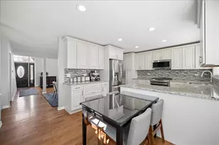 1205 Stratford Ct, Lake Zurich, IL 60047 - Photo 10