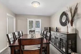 2504 Sun Valley Rd, Lisle, IL 60532 - Photo 6