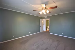 1110 N Farnsworth Ave, Aurora, IL 60505 - Photo 22