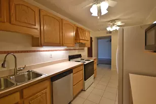 1110 N Farnsworth Ave, Aurora, IL 60505 - Photo 12