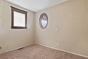 1546 12th Ave, Moline, IL 61265 - Photo 6