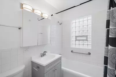 8533 S Oglesby Avenue #2, Chicago, IL 60617 - Photo 8