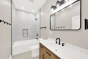 6423 S Claremont Ave, Chicago, IL 60636 - Photo 16