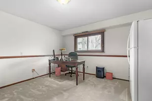 1072 Cedar Crest Dr, Crystal Lake, IL 60014 - Photo 10