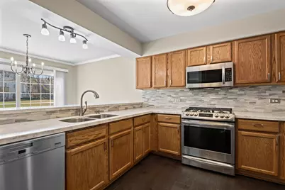 2707 Cobblestone Drive #END, Crystal Lake, IL 60012 - Photo 14