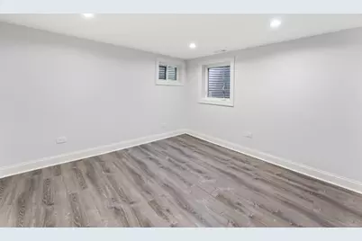 700 Florence Drive, Park Ridge, IL 60068 - Photo 32