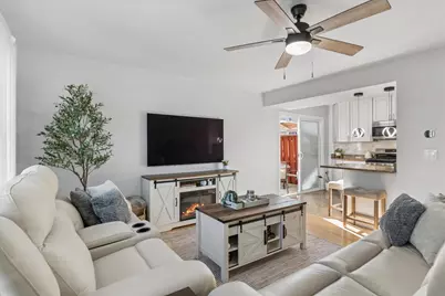 1836 Stockton Drive #1836, Hoffman Estates, IL 60169 - Photo 2