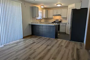 356 Lakewood Dr, Antioch, IL 60002 - Photo 4