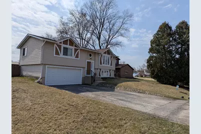 356 Lakewood Drive, Antioch, IL 60002 - Photo 1