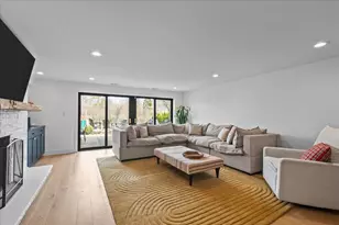 1975 Valley View Rd, Northfield, IL 60093 - Photo 32