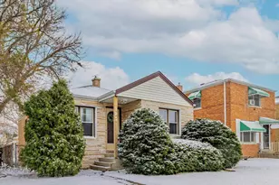 923 Marshall Ave, Bellwood, IL 60104 - Photo 1