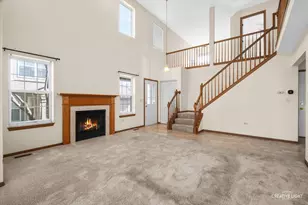 651 Lancaster Cir, Elgin, IL 60123 - Photo 4