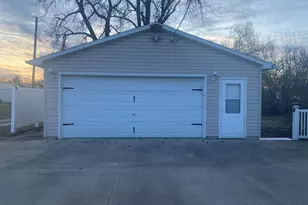 1206 S Park St, Streator, IL 61364 - Photo 6