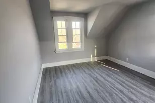 138 N Smith St, Aurora, IL 60505 - Photo 4