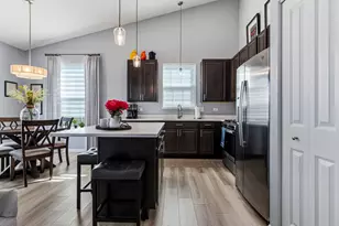 1205 Ardmoor Dr, Crystal Lake, IL 60012 - Photo 6