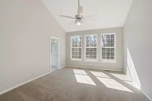 6349 Braxton Ct, Gurnee, IL 60031 - Photo 8