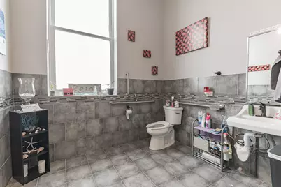 26 N Broadway, Aurora, IL 60505 - Photo 8