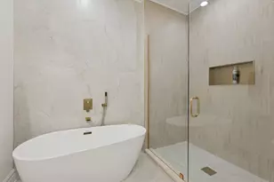 515 E Oakwood Blvd, Chicago, IL 60653 - Photo 36