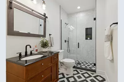 515 E Oakwood Boulevard, Chicago, IL 60653 - Photo 32