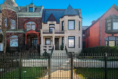 515 E Oakwood Boulevard, Chicago, IL 60653 - Photo 1