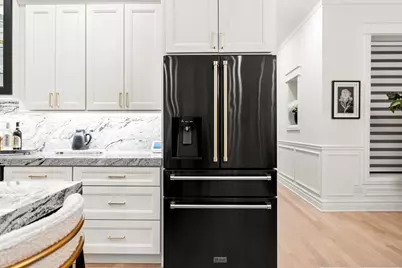 515 E Oakwood Boulevard, Chicago, IL 60653 - Photo 28