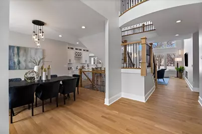 1418 W Maude Avenue, Arlington Heights, IL 60004 - Photo 4