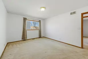 130 Fox Chase Dr S, Oswego, IL 60543 - Photo 18