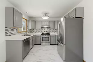 130 Fox Chase Dr S, Oswego, IL 60543 - Photo 14