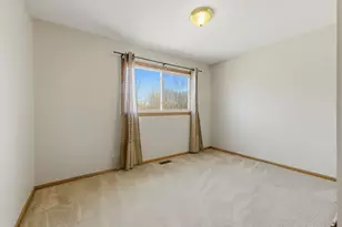 130 Fox Chase Dr S, Oswego, IL 60543 - Photo 20