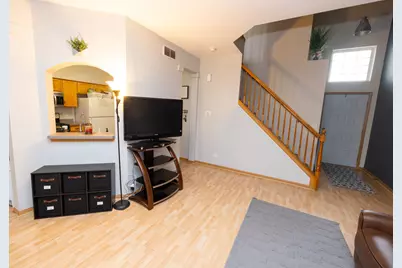 2375 Cove Court, Elgin, IL 60123 - Photo 4