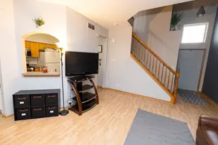 2375 Cove Ct, Elgin, IL 60123 - Photo 4