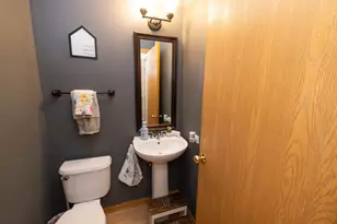 2375 Cove Ct, Elgin, IL 60123 - Photo 8