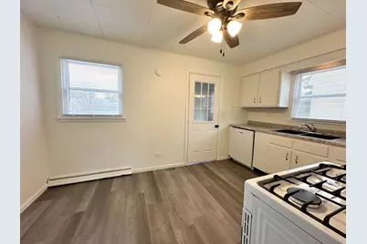 858 Clay Street, Woodstock, IL 60098 - Photo 6